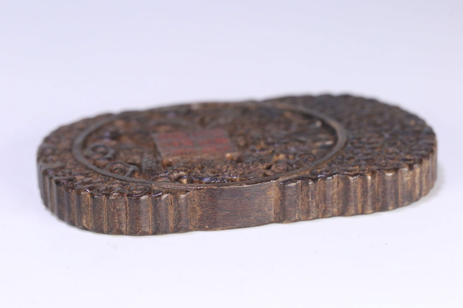 An Exquisite Eaglewood Dragon Pattern Brand - 3