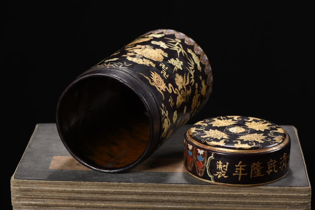 An Exquisite Black Lacquer Painted Gold Flower Pattern Eight Treasures Pattern Tea Caddy - 7
