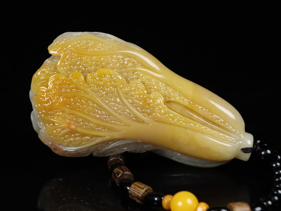 An Exquisite Shoushan Stone Chinese cabbage Hand Piece: An Exquisite Shoushan Stone Chinese cabbage Hand Piece Qing Dynasty, China Size:10.5cmx6cmx3.5cm Weight:242.7g (The Dimensions Of All Batches Are Manually Measured.If You Need More Detailed Informatio
