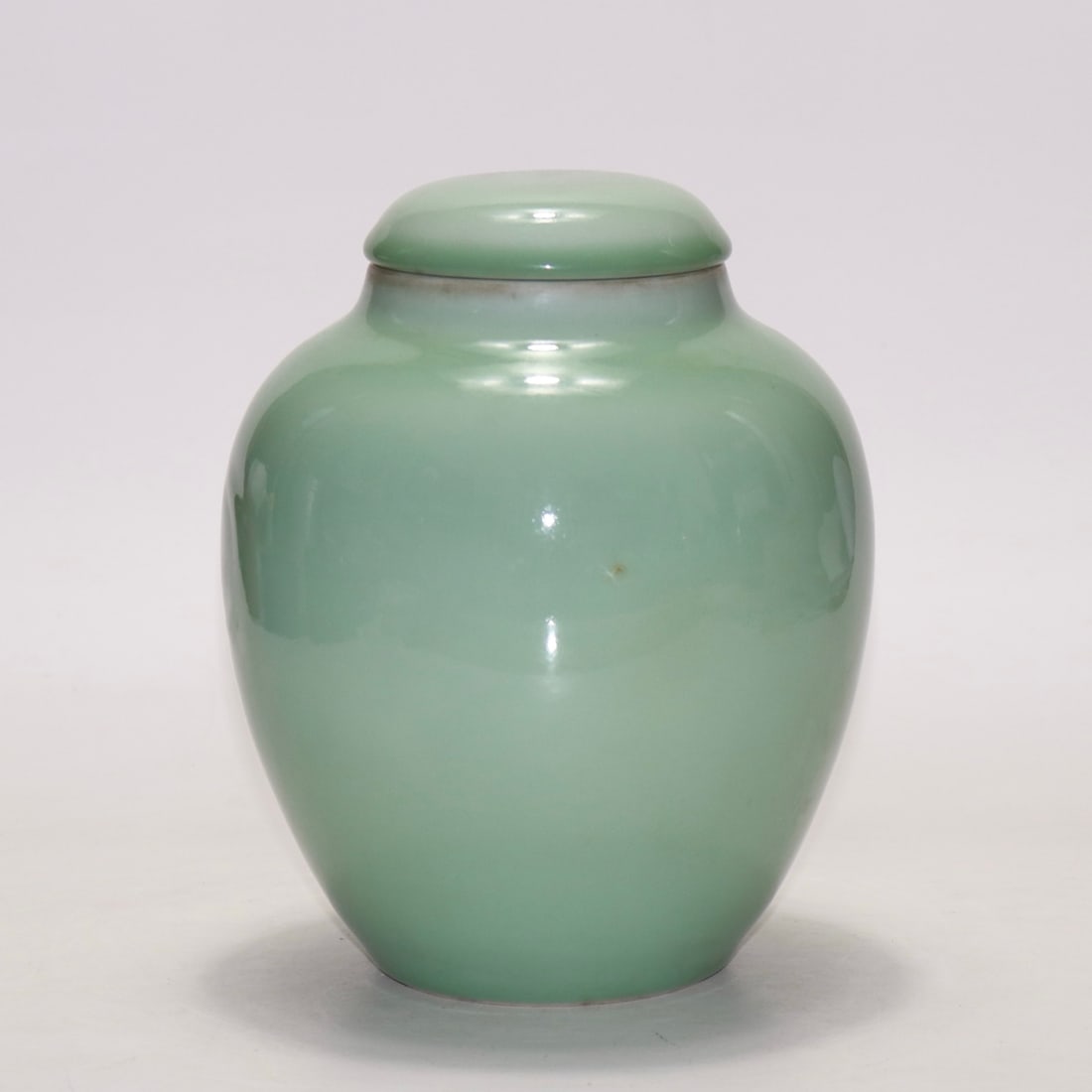 An Exquisite Celadon Glazed Jar - 2