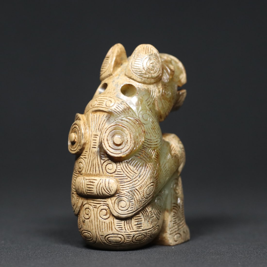 An Exquisite White Jade Bear Ornament - 4