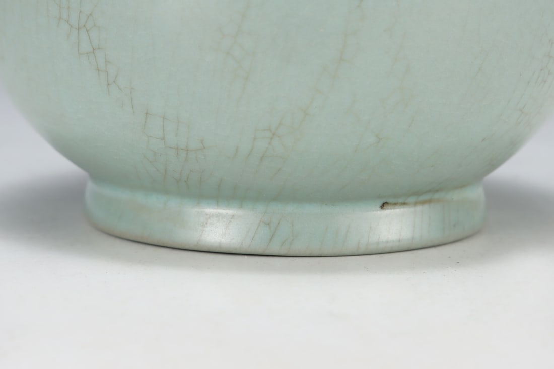 An Exquisite Ru yao Vase - 6