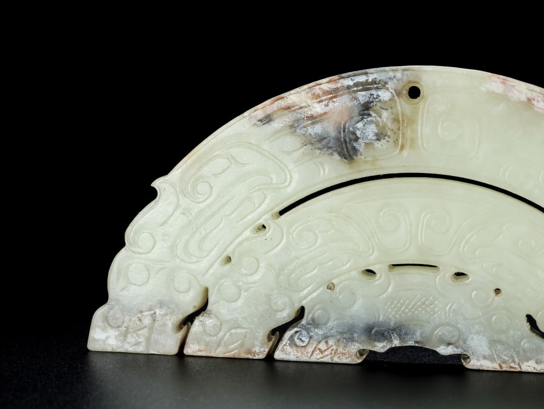 An Exquisite White Jade Dragon Pattern Ornament - 5