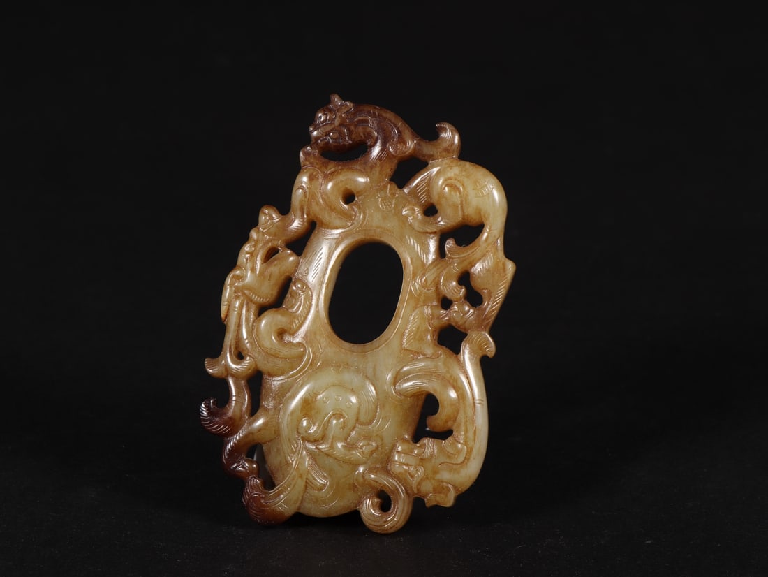 An Exquisite White Jade Chi-Dragon Pattern Ornament - 2
