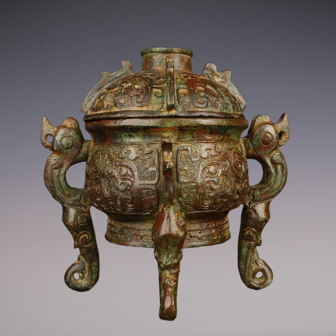 An Exquisite Bronze Beast-Face Pattern Censer (1 of 8)