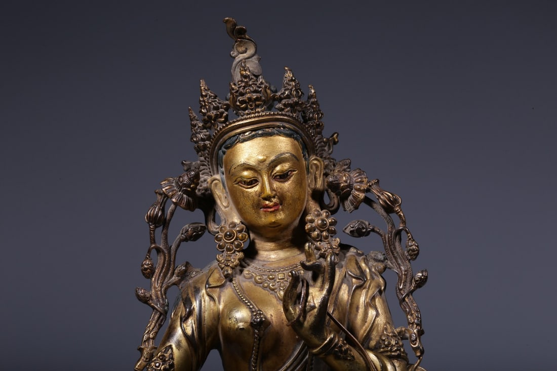 An Exquisite Gilt Bronze Statue of Tara - 2