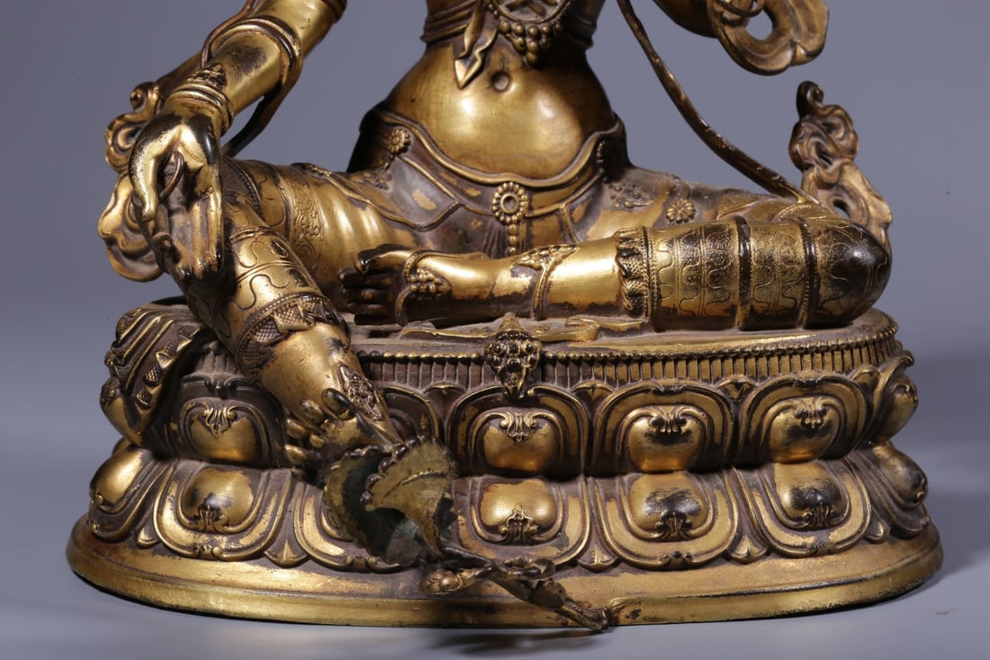 An Exquisite Gilt Bronze Statue of Tara - 3