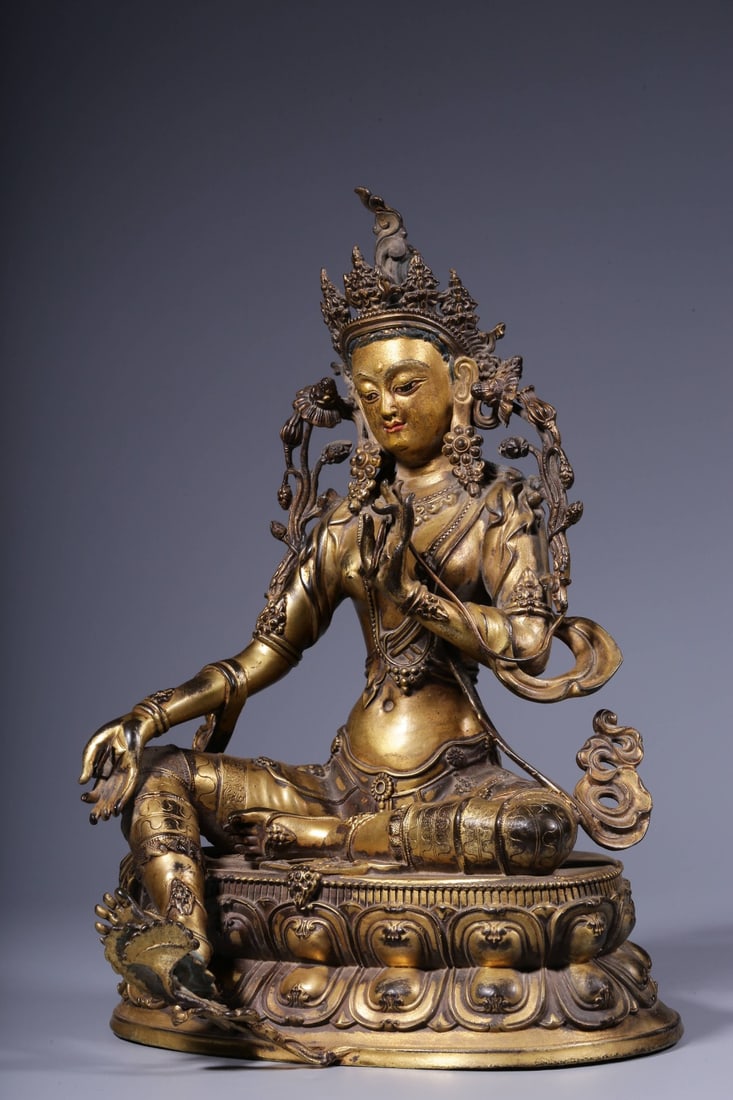 An Exquisite Gilt Bronze Statue of Tara - 4