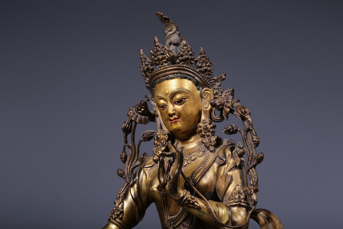 An Exquisite Gilt Bronze Statue of Tara - 5