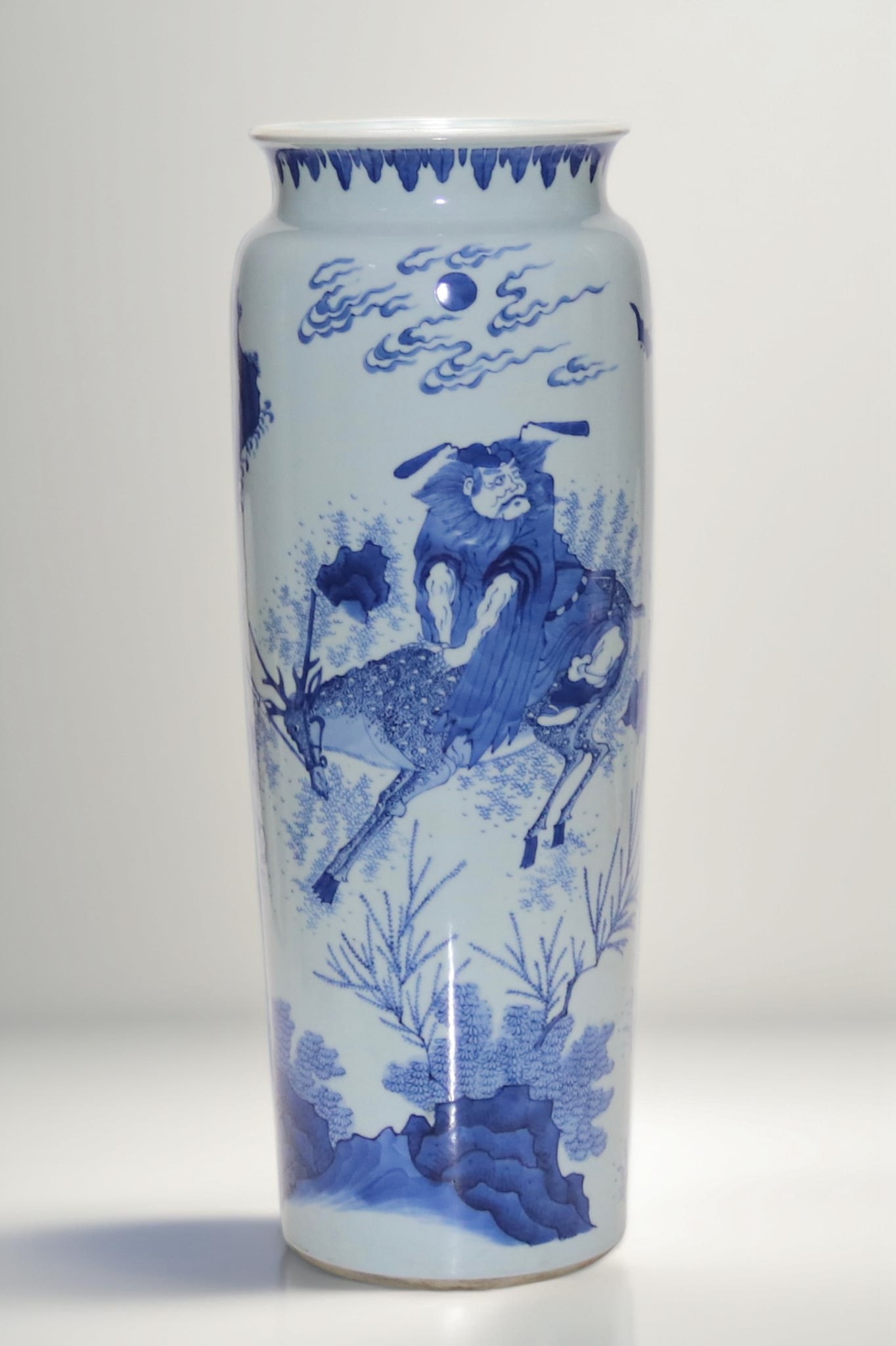 An Exquisite Blue and White Character and Story Pattern Vase: An Exquisite Blue and White Character and Story Pattern Vase Ming Dynasty, China Size:42.5cmx13.9cm (The Dimensions Of All Batches Are Manually Measured.If You Need More Detailed Information,