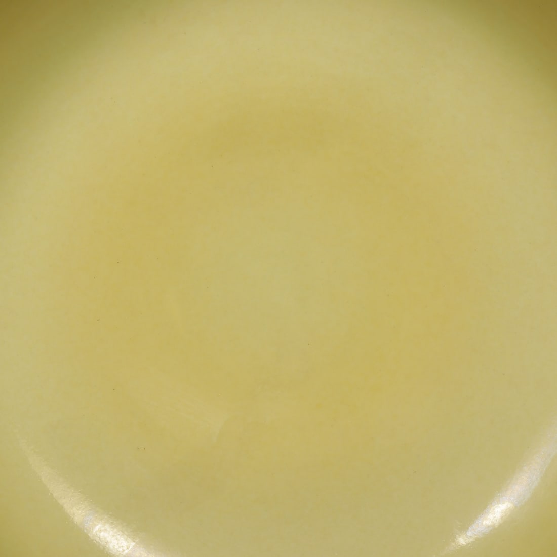 An Exquisite Yellow Glazed Plate - 5