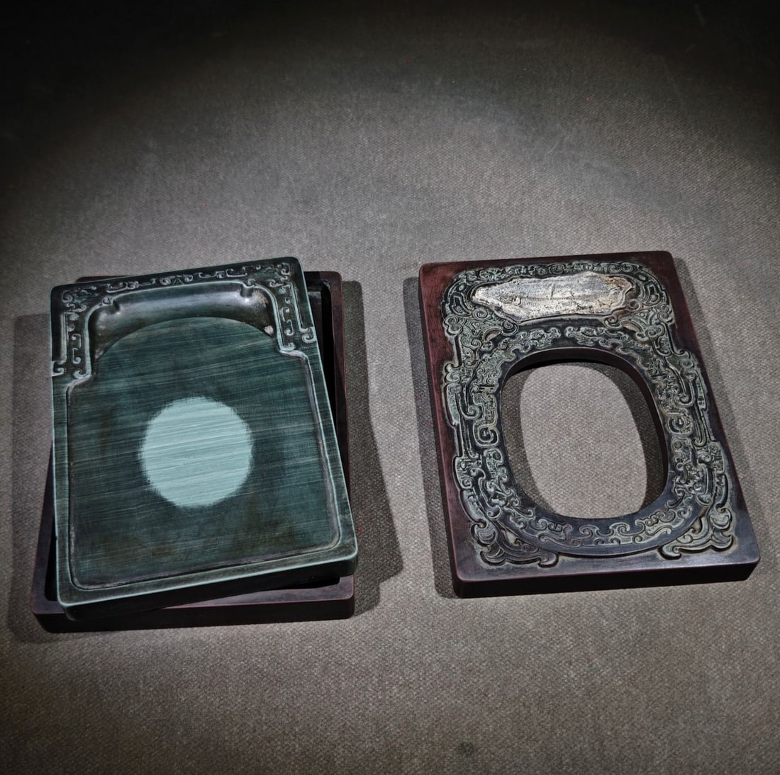 An Exquisite Dragon Pattern with poem Inkstone: An Exquisite Dragon Pattern with poem Inkstone Qing Dynasty, China Size:17cmx12.5cmx4cm (The Dimensions Of All Batches Are Manually Measured.If You Need More Detailed Information, Please Contact Our C