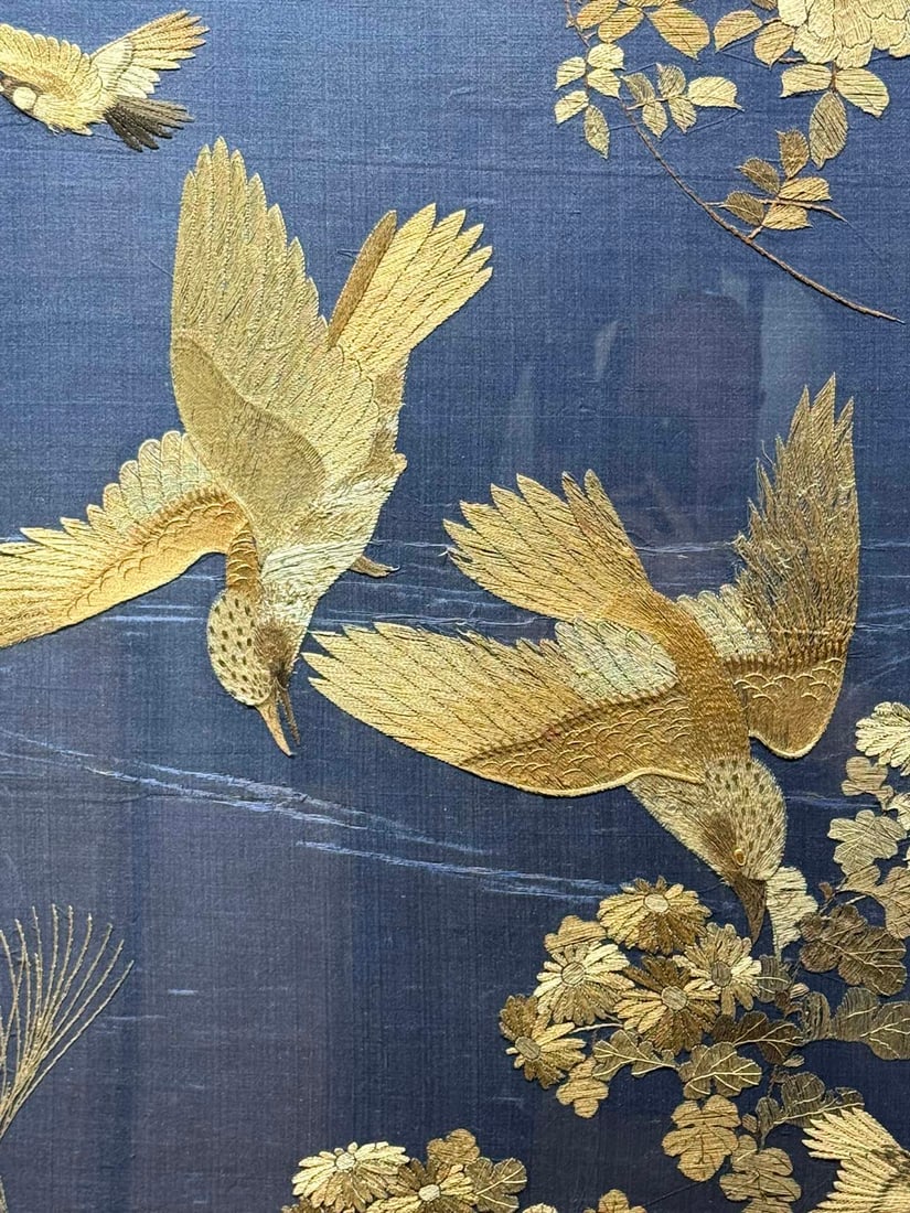 An Exquisite Kesi Flower and Bird Pattern Hanging Panel - 3