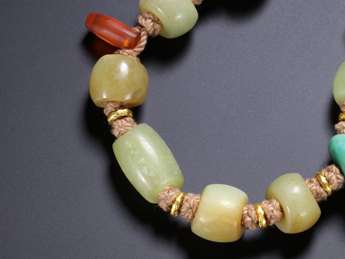 An Exquisite Gems Bracelets - 5