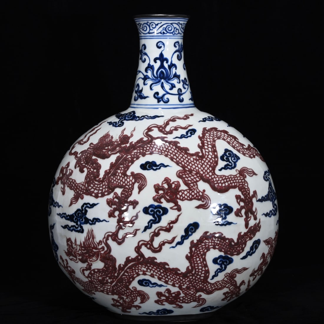 An Exquisite Blue and White Underglaze-Red Dragon Pattern Lotus Pattern Vase - 3