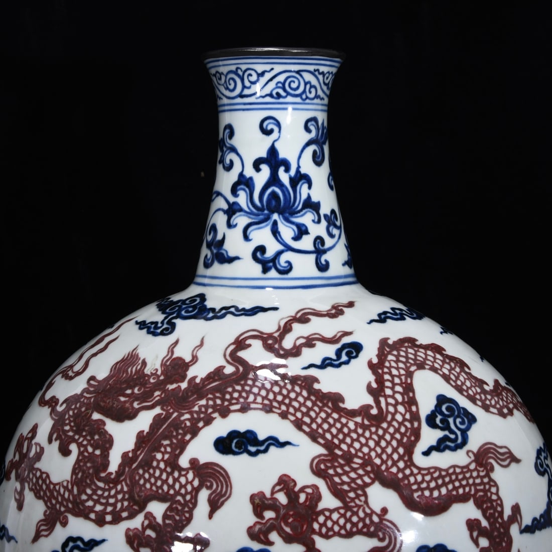 An Exquisite Blue and White Underglaze-Red Dragon Pattern Lotus Pattern Vase - 8