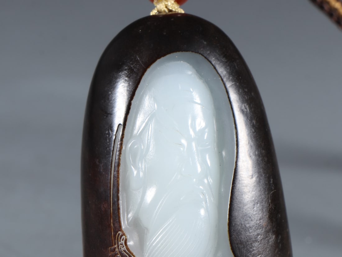 An Exquisite White Jade Figure Pattern Pendant - 4