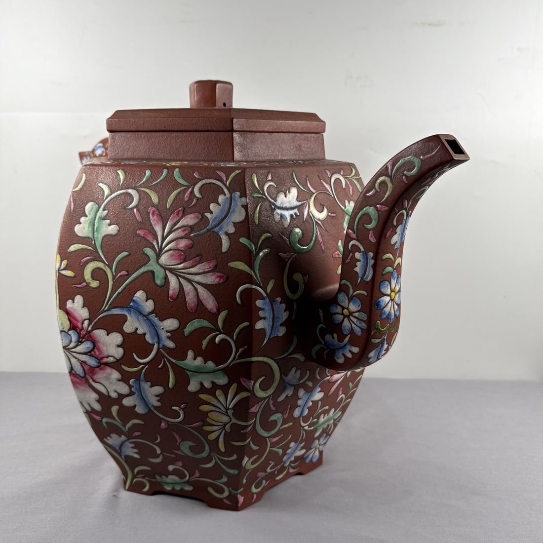 An Exquisite Purple Sands Lotus Pattern Teapot - 4