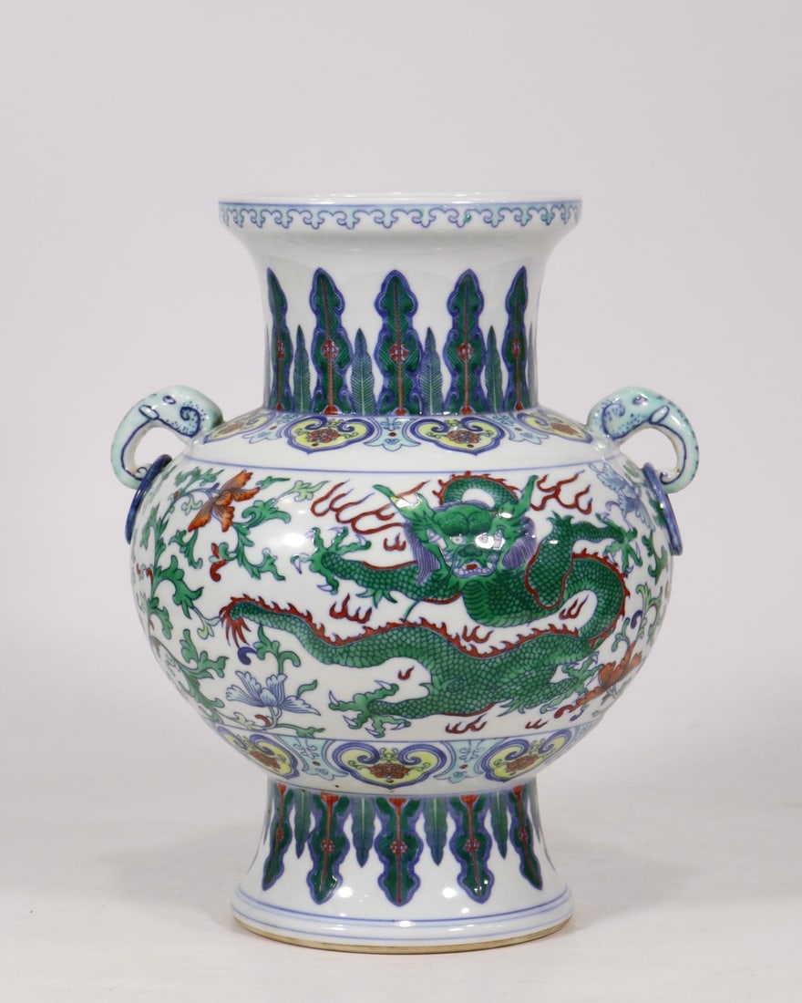 An Exquisite Doucai Dragon Pattern Lotus Pattern Double-Ears Vase - 3