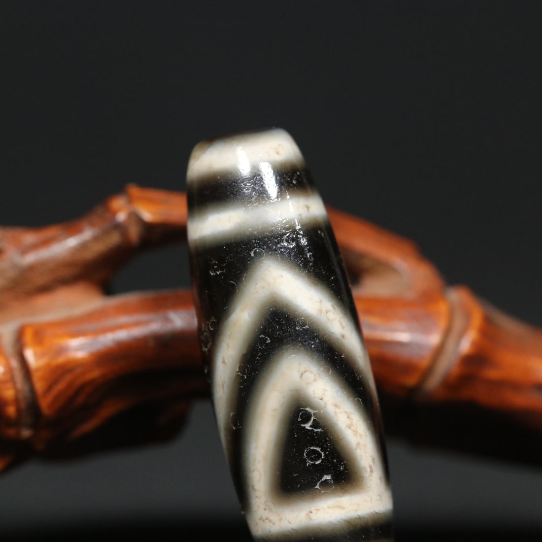 An Exquisite Dzi Bead Pendant - 6