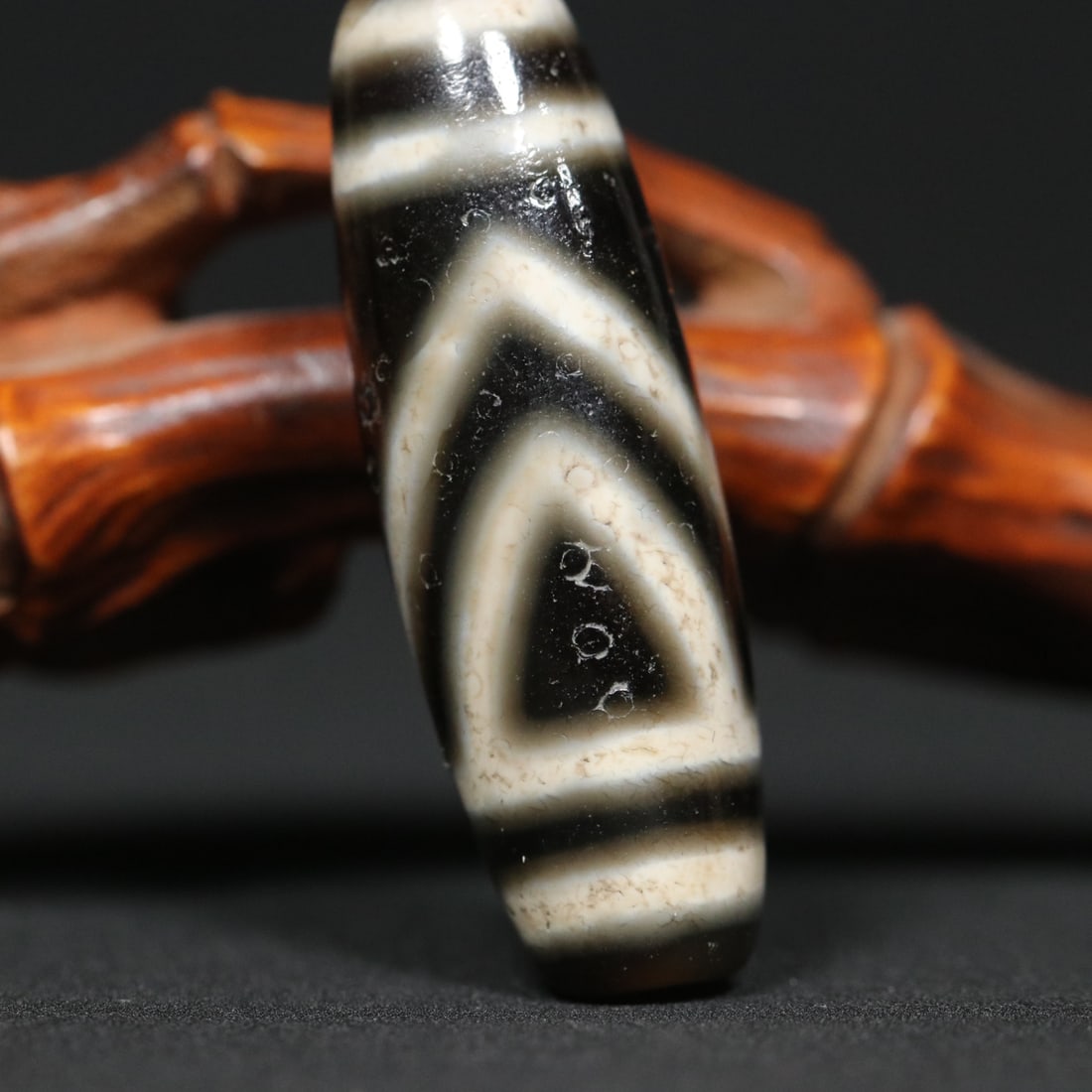 An Exquisite Dzi Bead Pendant - 7