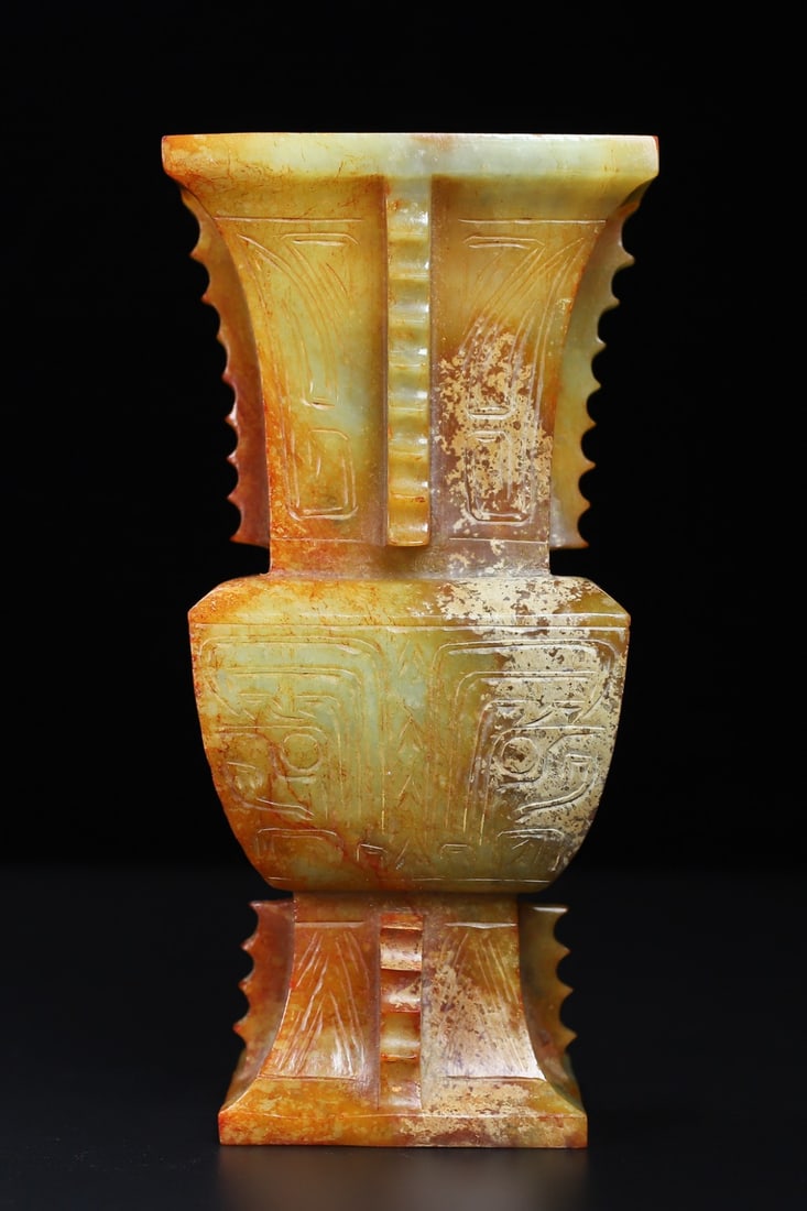 An Exquisite White Jade Beast-Face Pattern Vase - 3