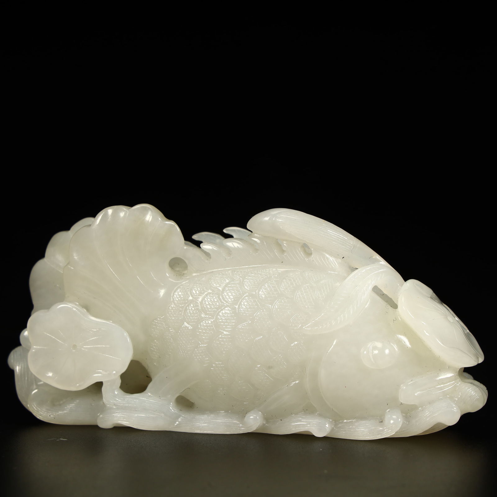 A piece of Hetian white jade from the Qing Dynasty (1 of 10)