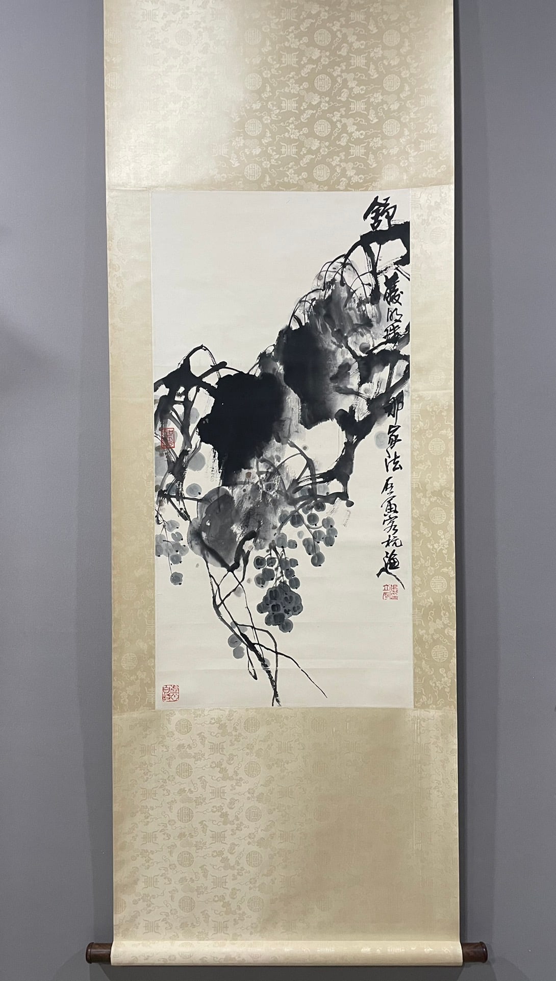 An ink painting by Zhang Lichen (1 of 8)