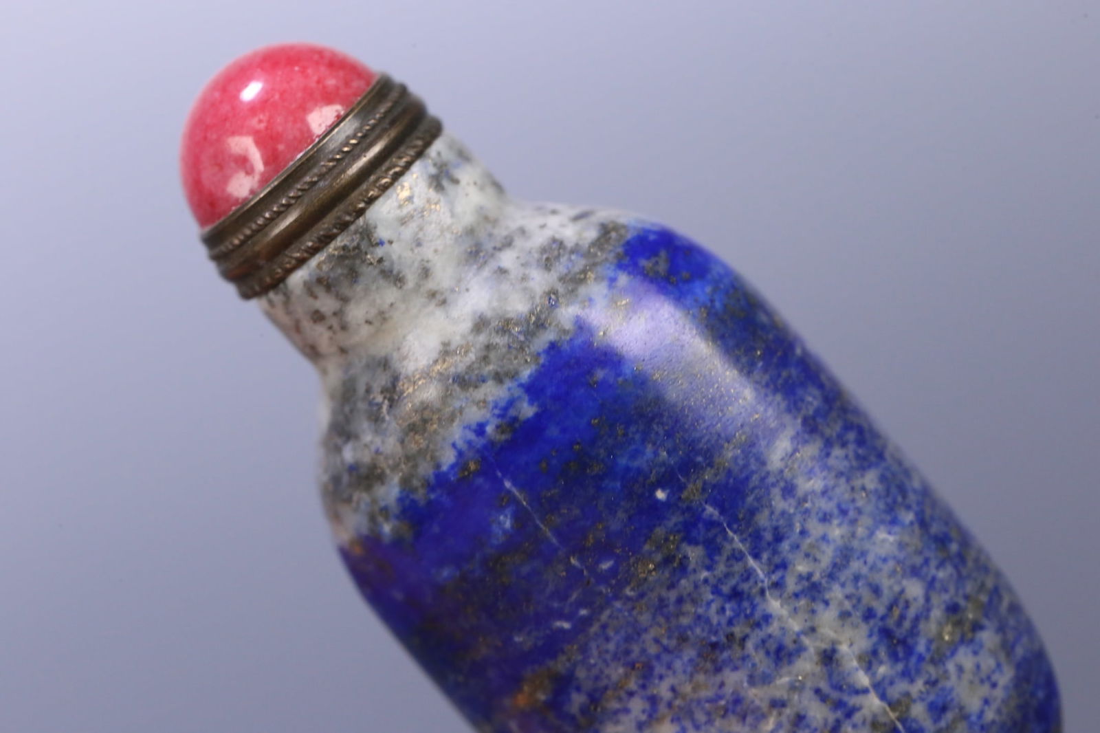A fine lapis lazuli snuff bottle - 7