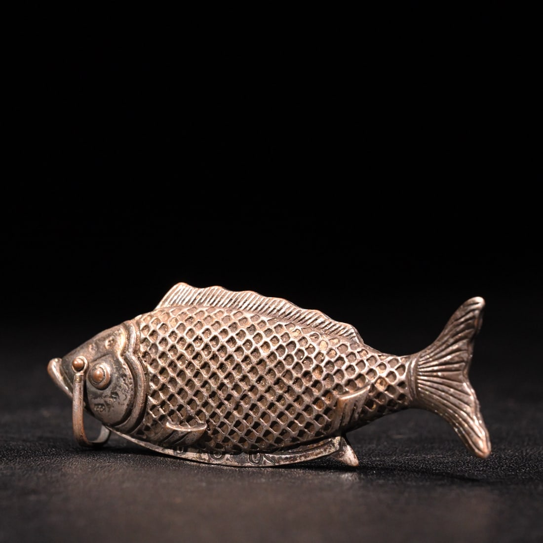 A fine old sterling silver comb every year - 3