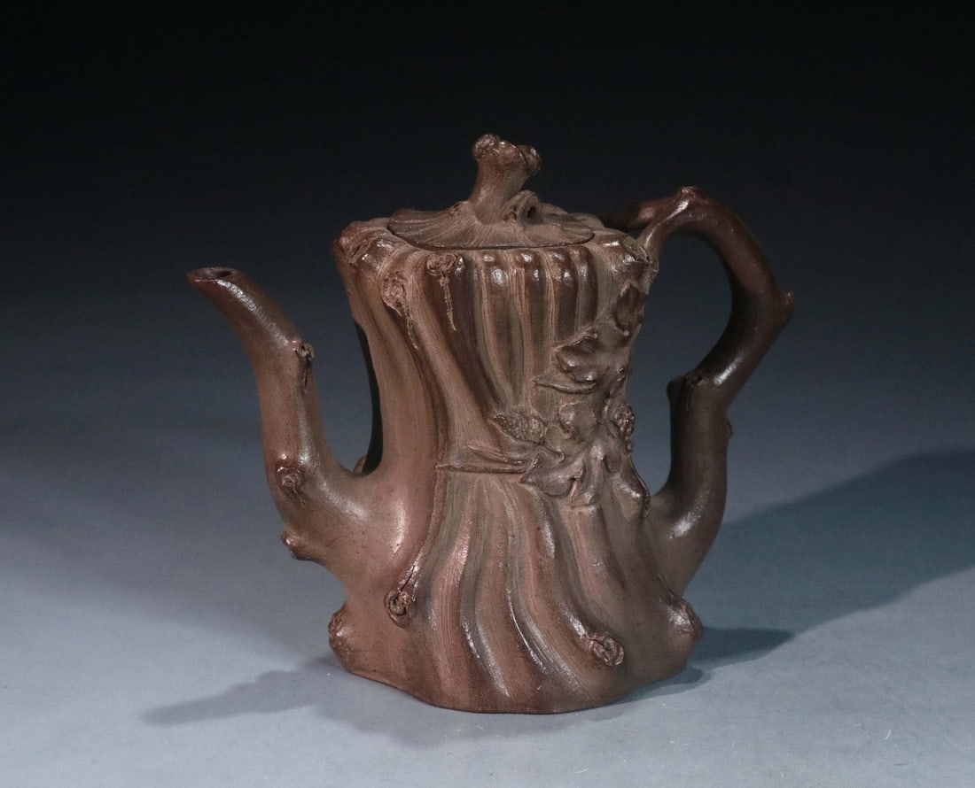 A fine vine stump pot - 3