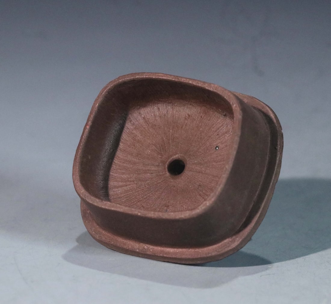 A fine vine stump pot - 7