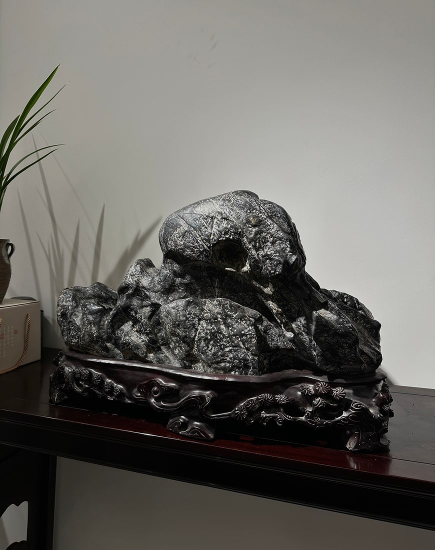 A fine Lingbi stone - 4