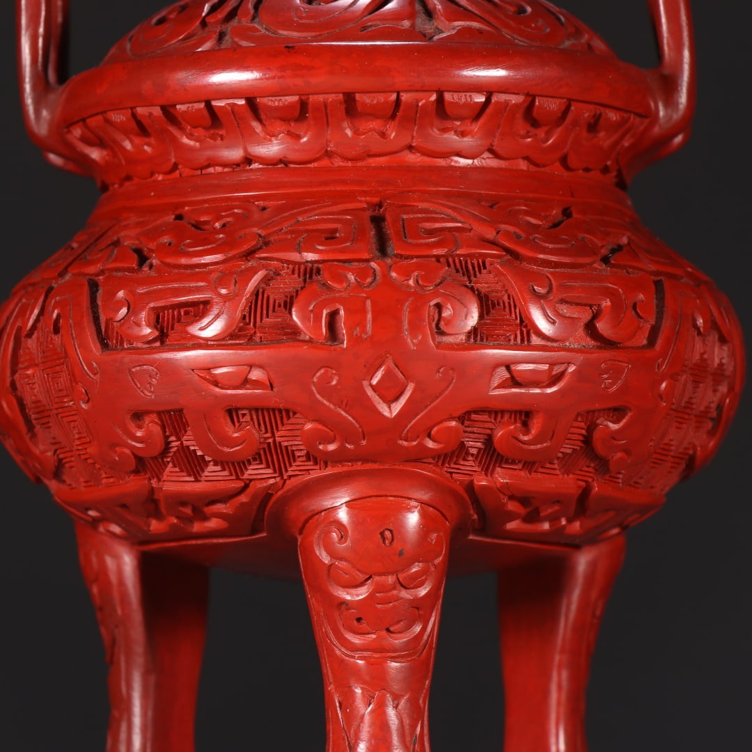 A fine lacquerware three-legged aroma burner - 2