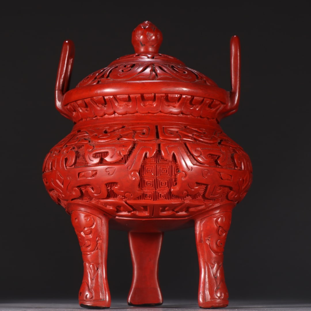A fine lacquerware three-legged aroma burner - 5