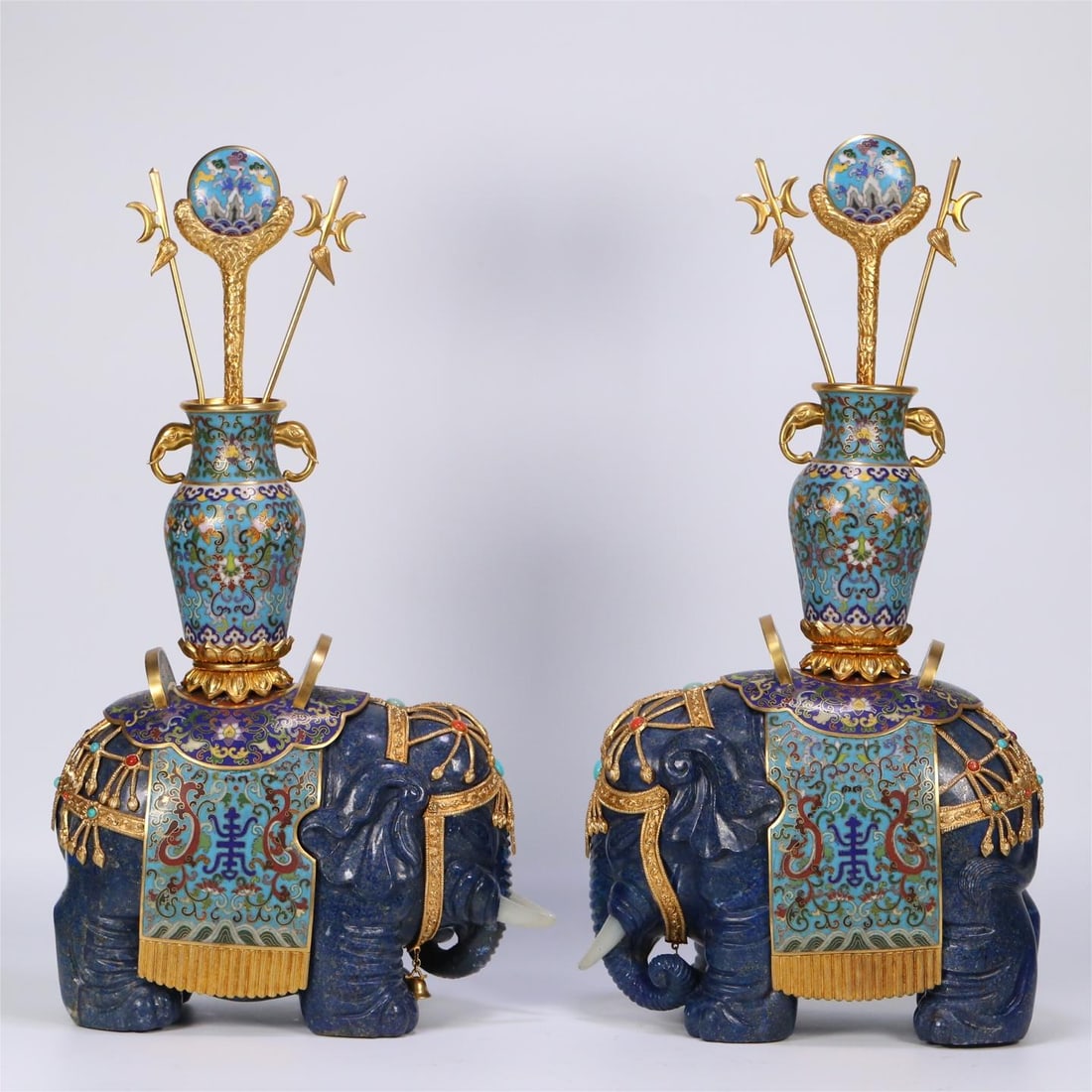 A pair of lapis lazuli cloisonné Taiping elephant ornaments from the Qing Dynasty: Qing Dynasty lapis lazuli cloisonné Taiping elephant ornament Size:45x24x13cmW:1903.5g (The Dimensions Of All Batches Are Manually Measured.If You Need More Detailed Information,