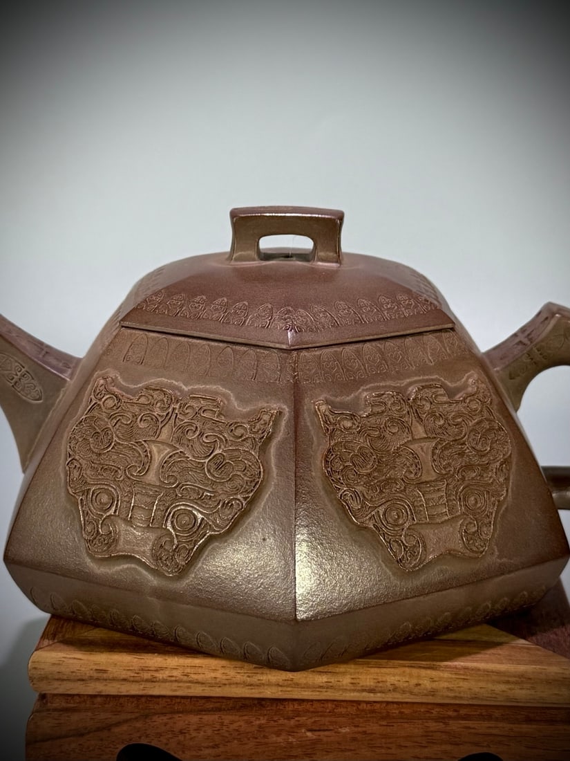 A beautifully printed decal hexagonal pot - 5