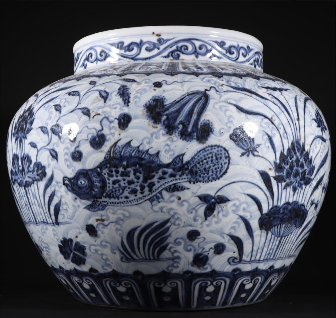 A mackerel algae pattern jar made in the Yongxuan year of the Ming Dynasty: The Ming Dynasty Yongxuan year system of mackerel algae pattern jar Size:H:29.6cmW:36.5cm (The Dimensions Of All Batches Are Manually Measured.If You Need More Detailed Information,