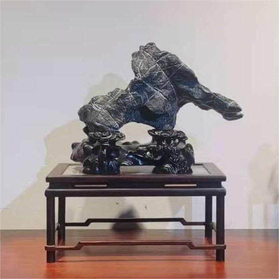 A beautiful Lingbi stone is auspicious: Exquisite Lingbi stone auspicious Size:L:32cmW:14cmH:23cm (The Dimensions Of All Batches Are Manually Measured.If You Need More Detailed Information, Please Contact Our Customer Service Before Bidding