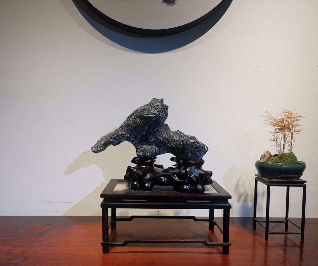 A beautiful Lingbi stone is auspicious - 6