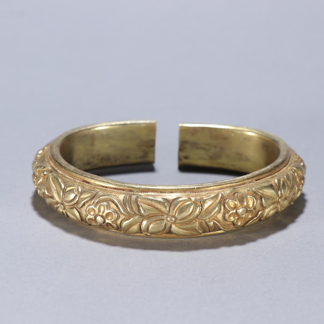A fine silver gilt floral pattern bracelet - 4
