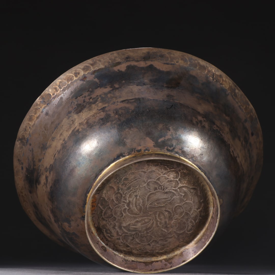 A fine sterling silver bowl - 9