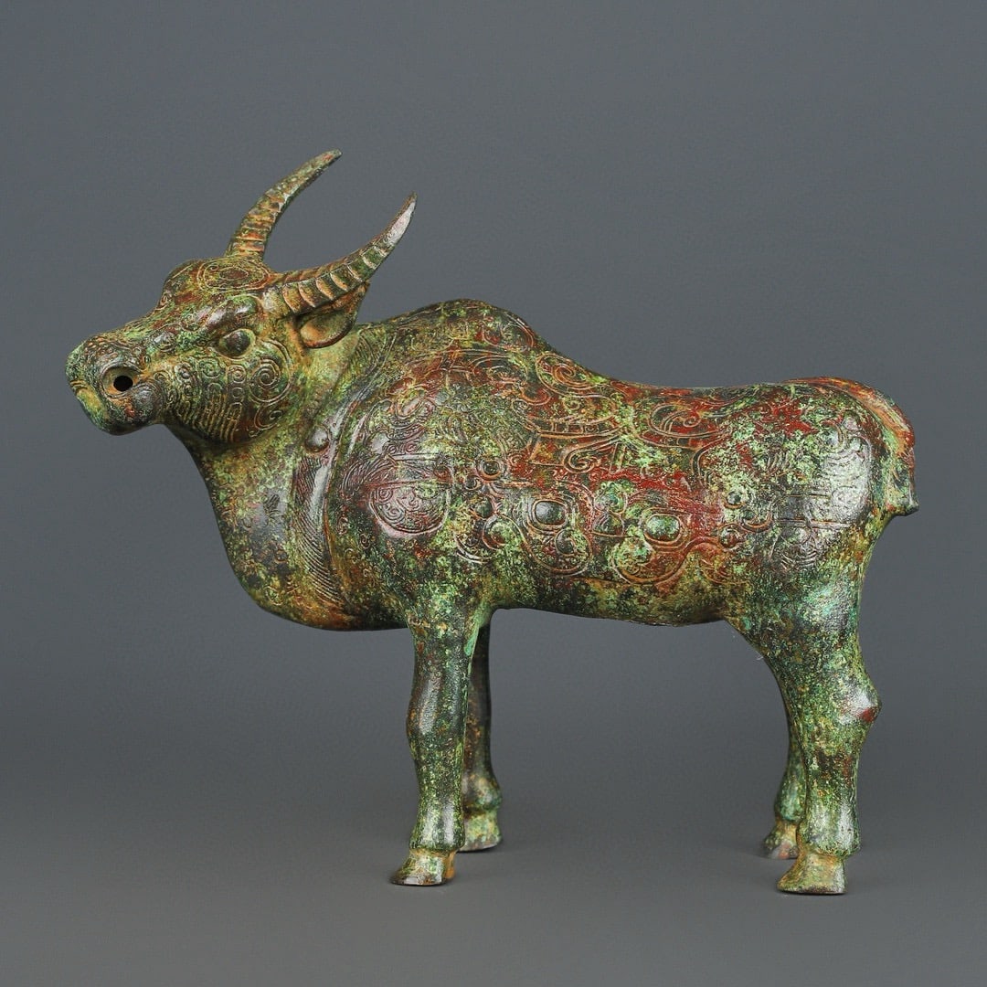 A bronze cow statue from the Han Dynasty (1 of 9)