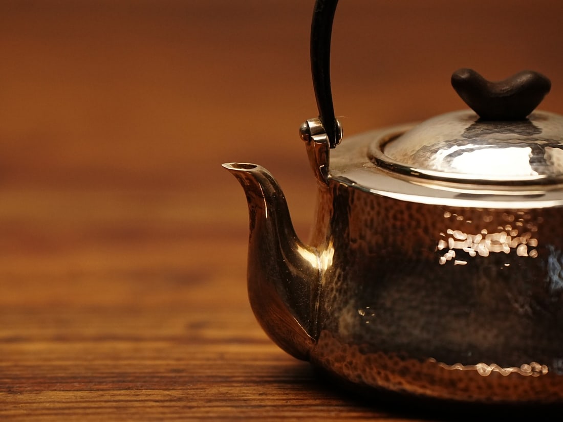 A fine Japanese silver pot - 5