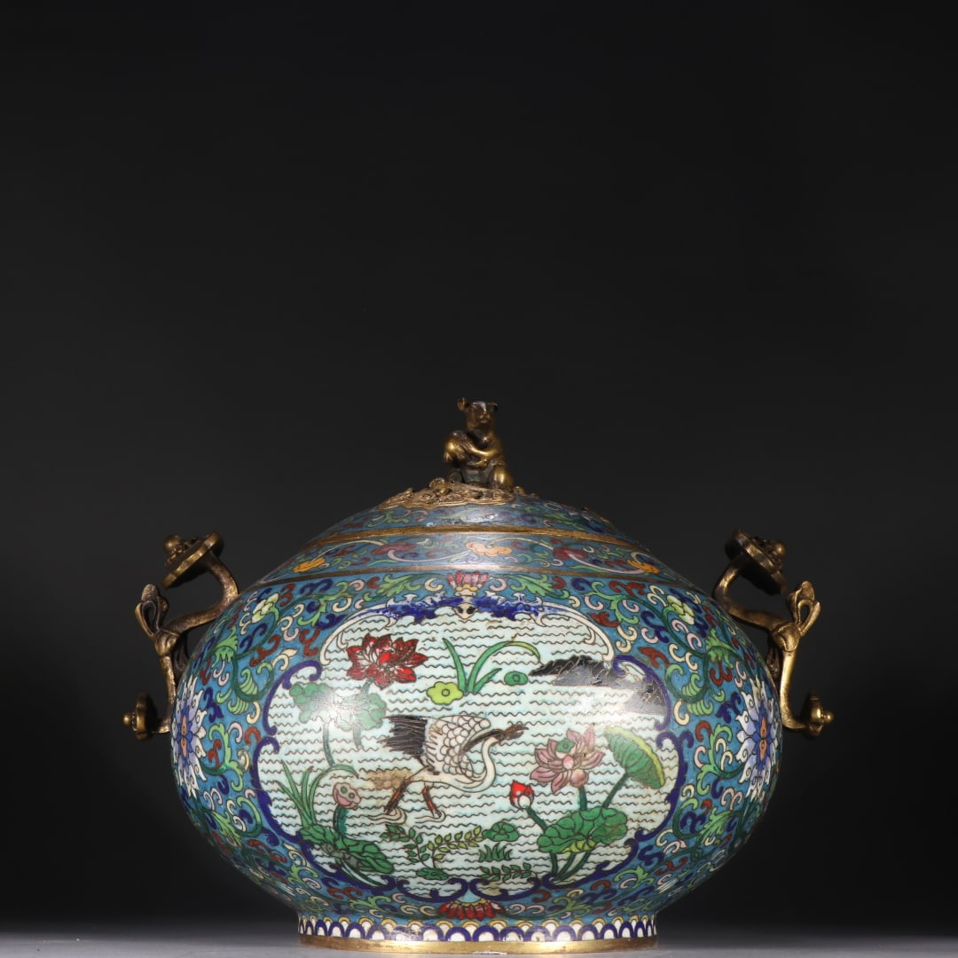 A copper gilt cloisonné ear aroma burner from the Qing Dynasty: Qing Dynasty copper gilt cloisonné ruyi ear aroma burner Size:H:22cmW:25cmW:6.8kg (The Dimensions Of All Batches Are Manually Measured.If You Need More Detailed Information, Please
