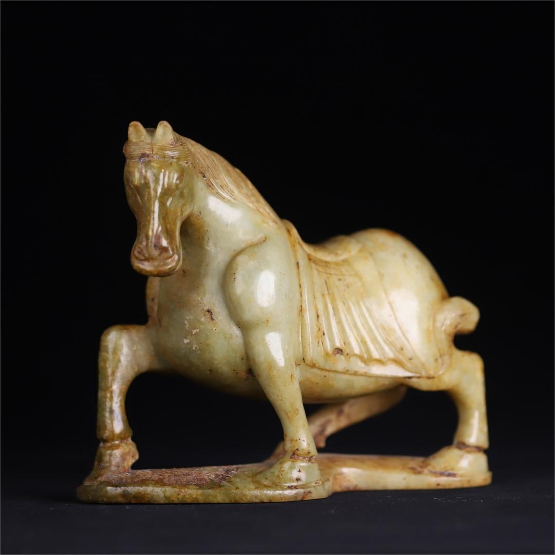 An ancient jade saddle horse ornament from the Han Dynasty: Han Dynasty ancient jade saddle horse ornaments Size:H:17.5x19x8cmW:2574g (The Dimensions Of All Batches Are Manually Measured.If You Need More Detailed Information, Please Contact