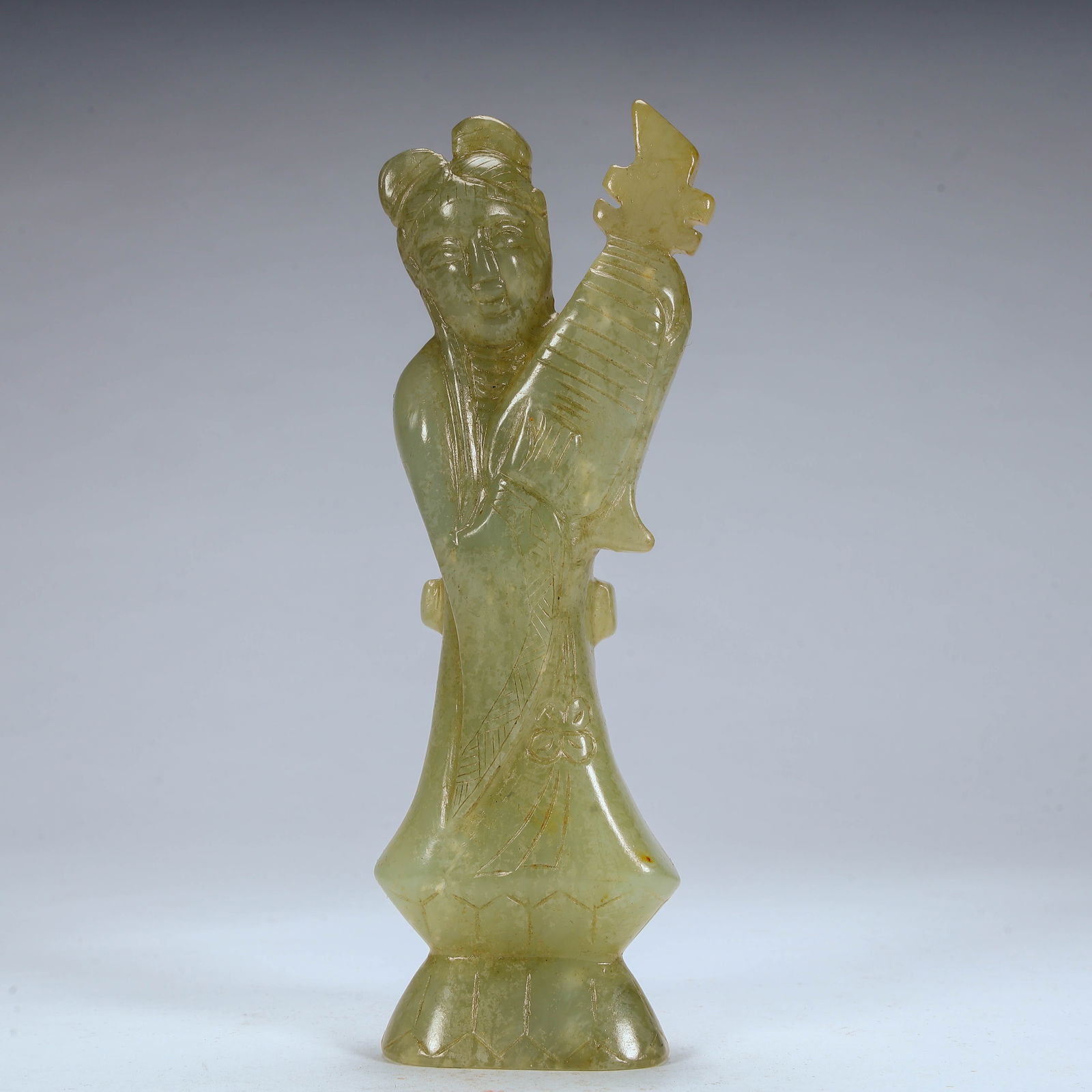 A Qing Dynasty Hetian jade lady ornament (1 of 11)
