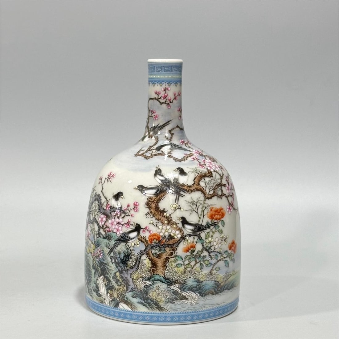 A picture of the twelve magpies of enamel flowers and birds made in the Yongzheng era of the Qing: The Qing Dynasty Yongzheng year system of enamel colorful flowers and birds, twelve magpie pictures, rattle bells Size:H:16cmBottom:10cm (The Dimensions Of All Batches Are Manually