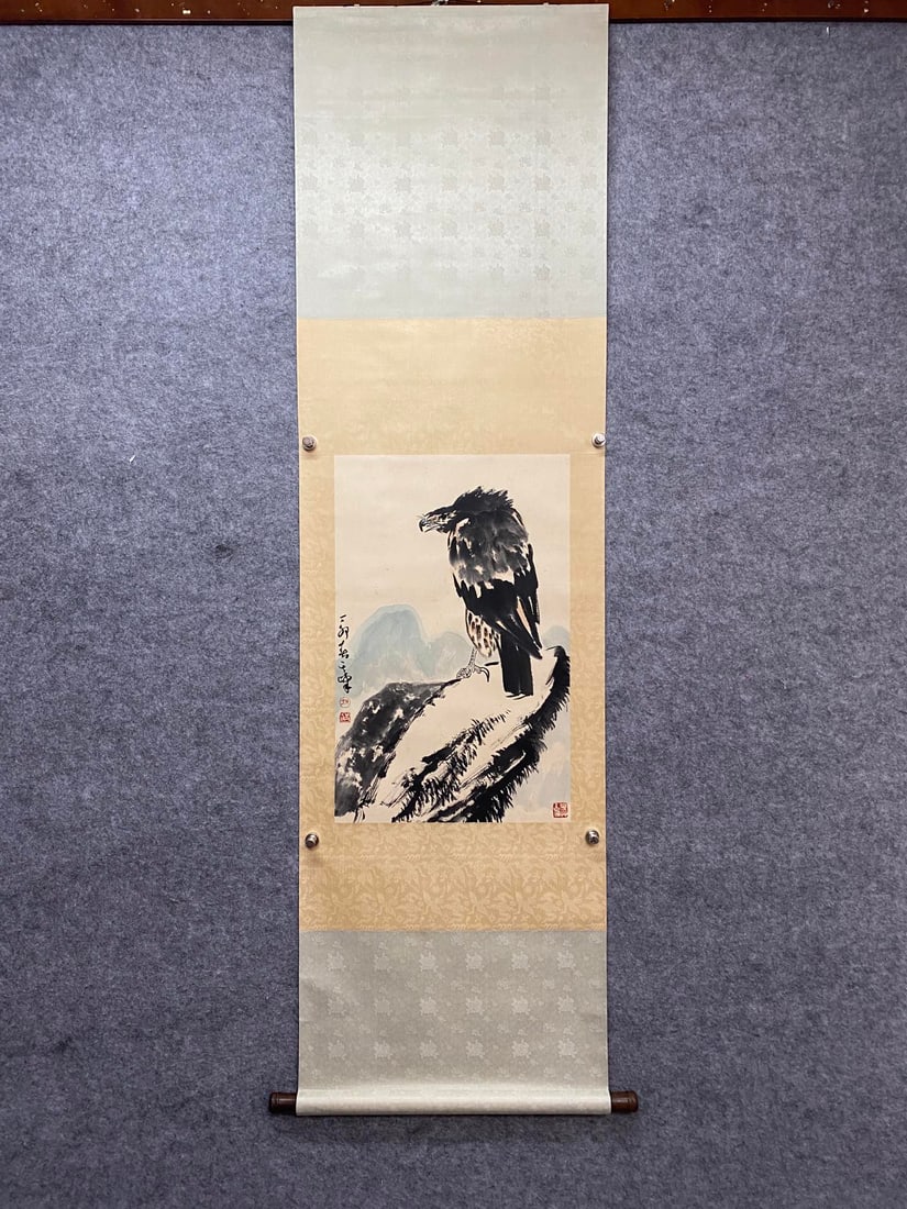 A picture of Sun Qifeng's eagle (1 of 8)