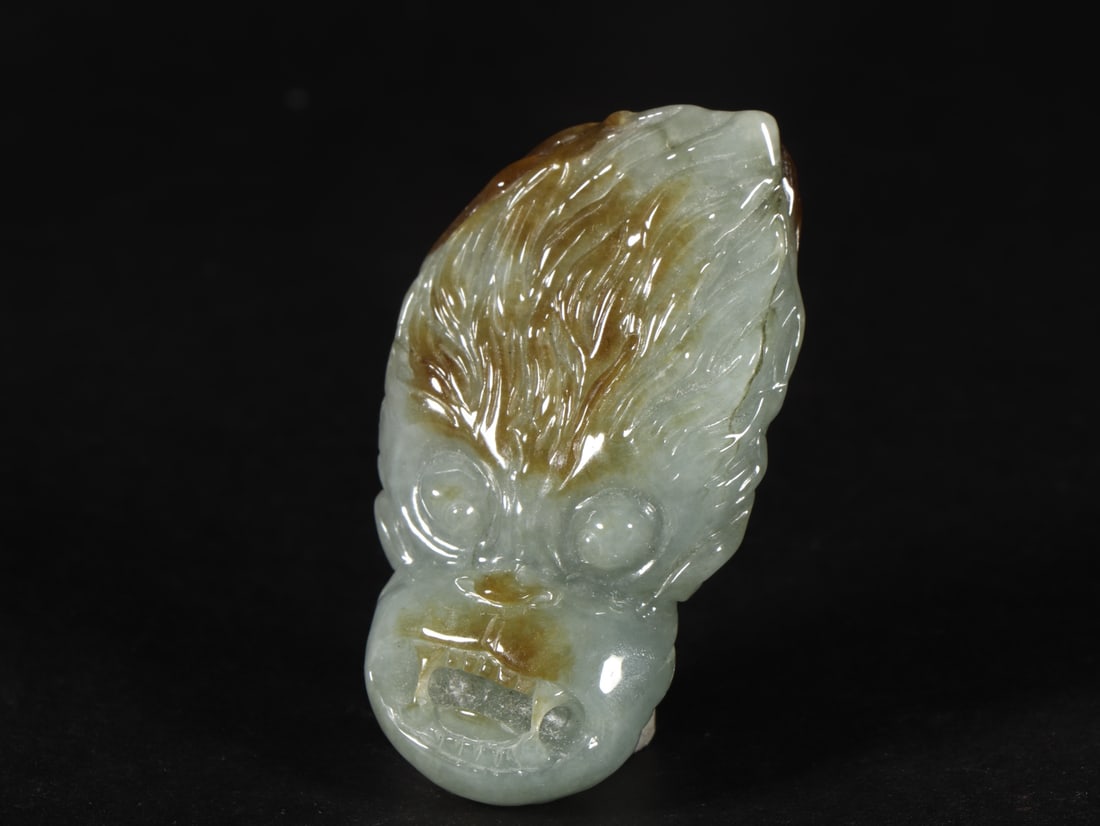 A jade monkey head from the Qing Dynasty - 2
